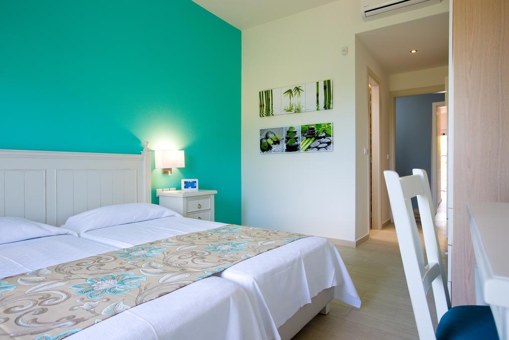 Alonia Villa, Refined Living With 50M2 Private Pool, By Thinkvilla Melidhónion Habitación foto