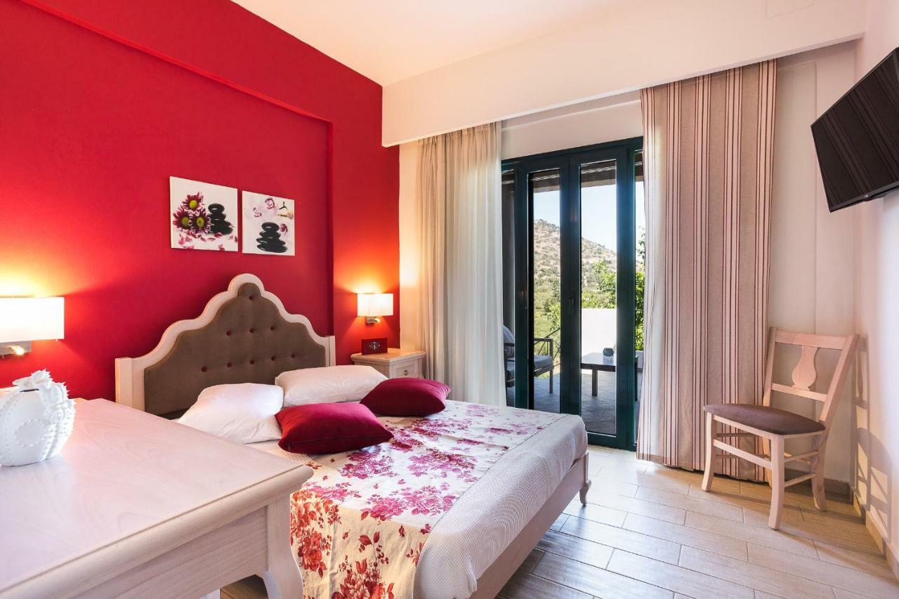 Alonia Villa, Refined Living With 50M2 Private Pool, By Thinkvilla Melidhónion Exterior foto